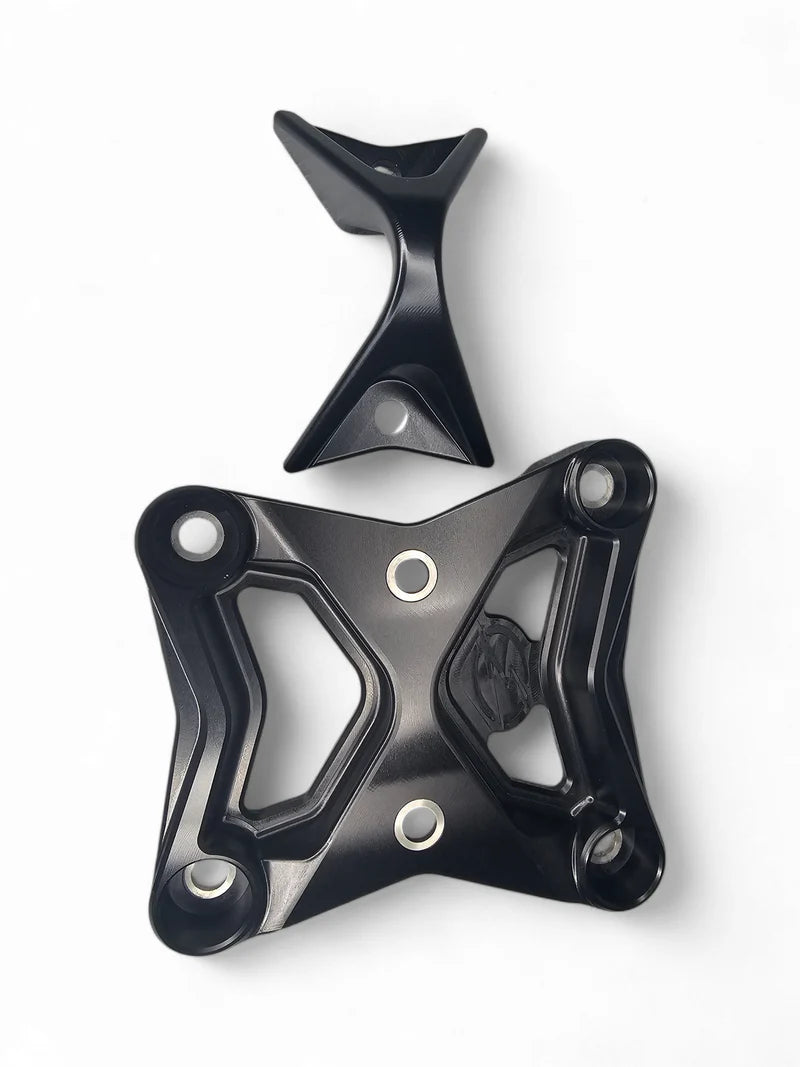 Elektric Offroad 2017+ Can Am X3 Maverick 6 bolt EOD XL Radius Rod Plate with Tow Hook Black
