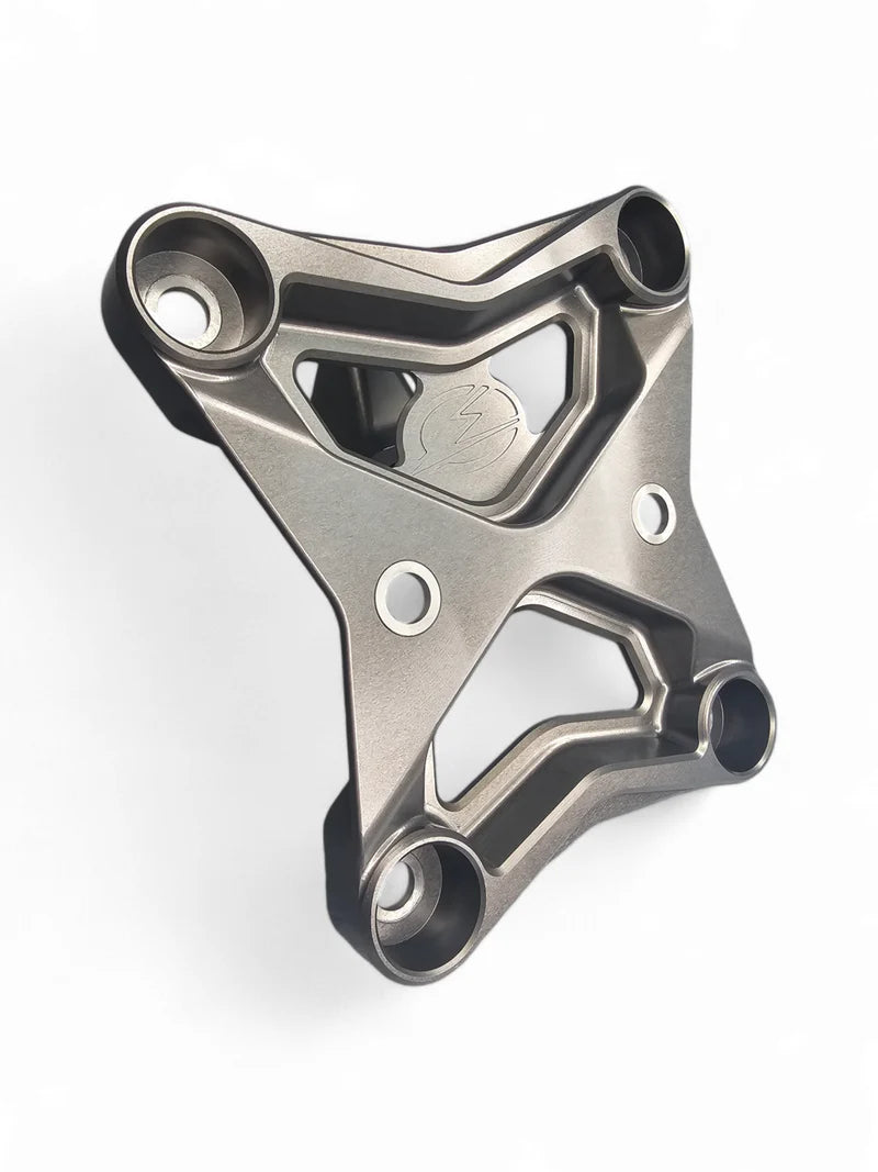 Elektric Offroad 2017+ Can Am X3 Maverick 6 bolt EOD XL Radius Rod Plate with Tow Hook Gun Metal