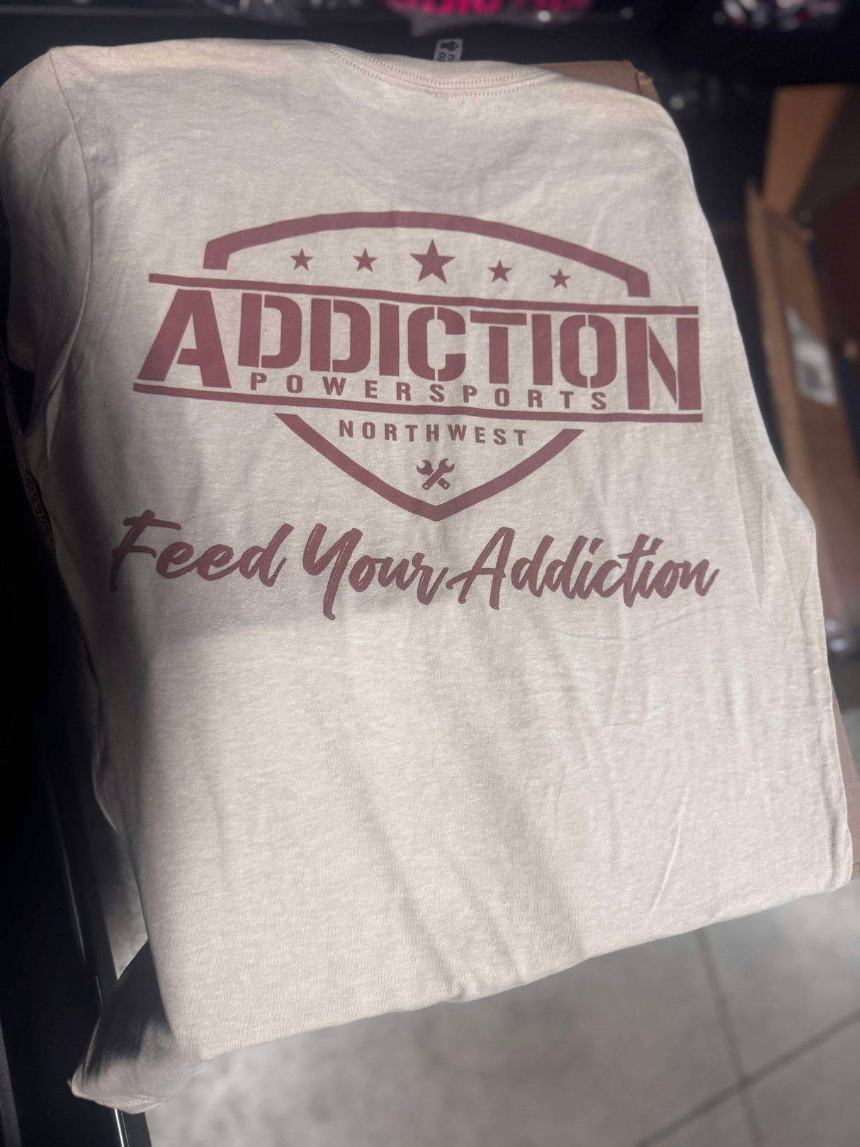 Addiction Powersports NW T-Shirt Cream with Mocha Mouse Logo