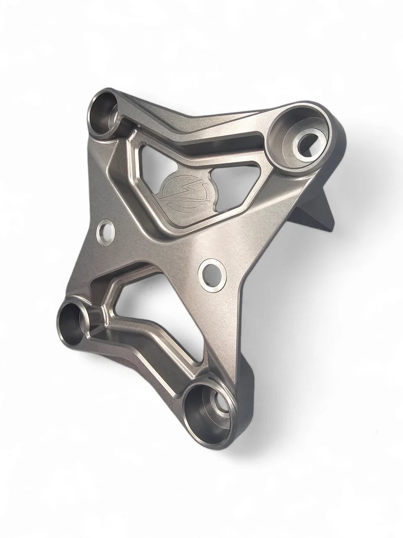 Elektric Offroad 2017+ Can Am X3 Maverick 6 bolt EOD XL Radius Rod Plate with Tow Hook Gun Metal